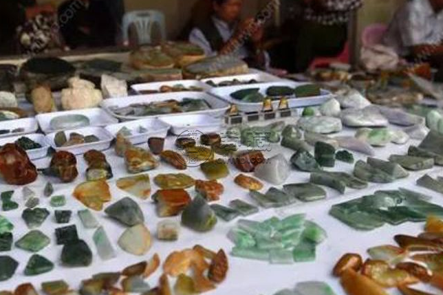 国内翡翠原石批发市场有哪些国内翡翠原石批发市场-第2张图片-翡翠网 国内翡翠原石批发市场有哪些国内翡翠原石批发市场-第2张图片-翡翠网