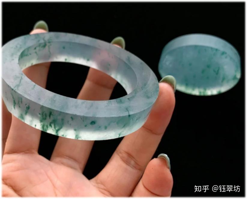 翡翠手镯定制技巧,翡翠手镯定制技巧图解-第1张图片-翡翠网