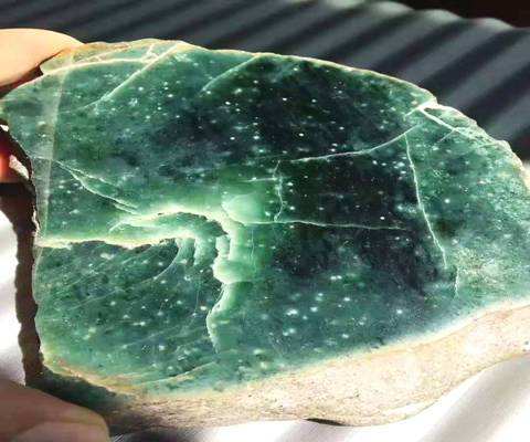 翡翠原石夜市在哪翡翠原石在哪个市有卖-第1张图片-翡翠网