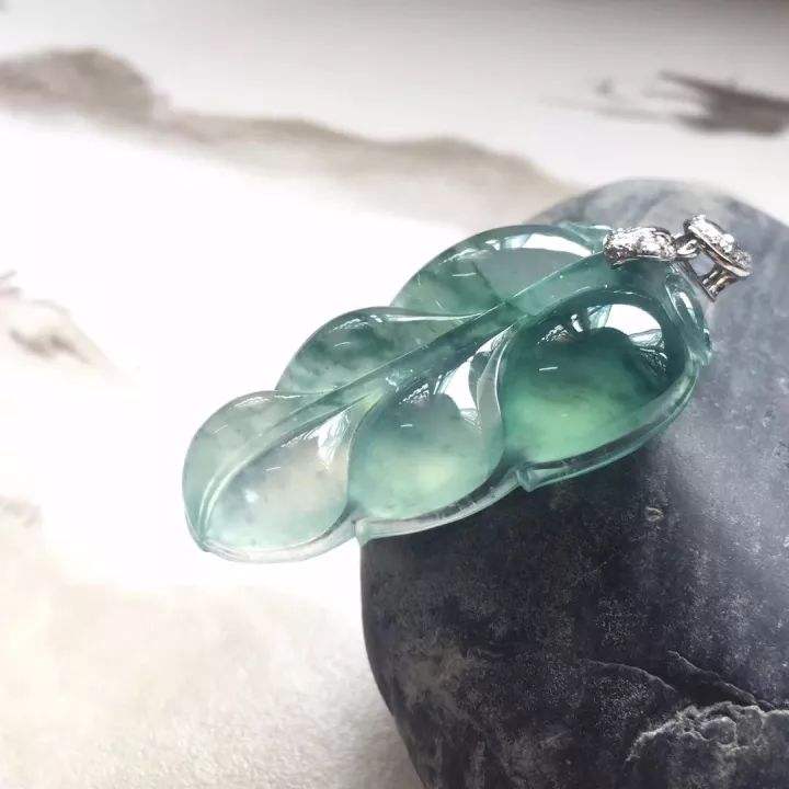 翡翠冷知识30条,100种翡翠的知识-第2张图片-翡翠网 翡翠冷知识30条,100种翡翠的知识-第2张图片-翡翠网