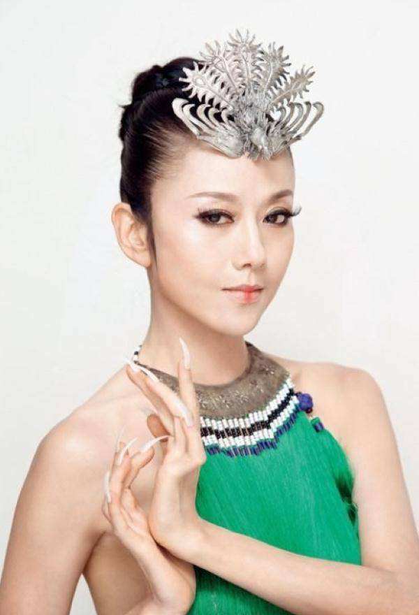 杨丽萍春晚翡翠知识杨丽萍在春晚的节目汇总-第1张图片-翡翠网