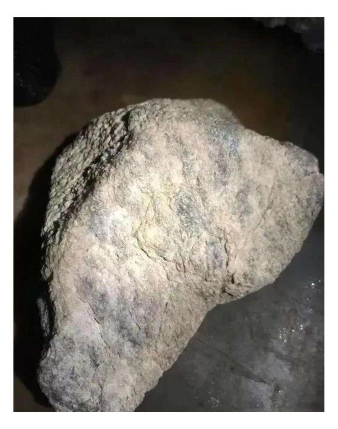 白沙皮翡翠原石图片大全,白沙皮翡翠原石图片大全及价格-第1张图片-翡翠网 白沙皮翡翠原石图片大全,白沙皮翡翠原石图片大全及价格-第1张图片-翡翠网