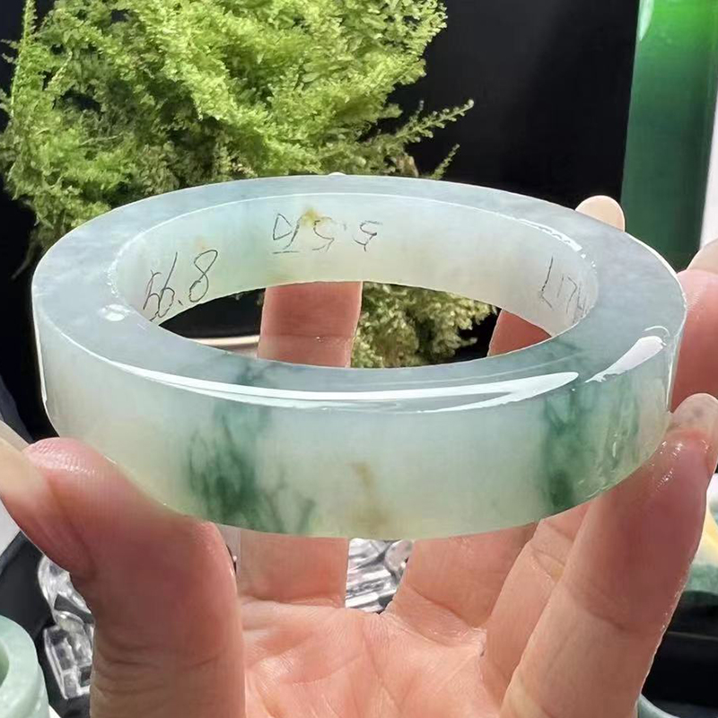 翡翠原石手镯图片,翡翠原石手镯-第2张图片-翡翠网 翡翠原石手镯图片,翡翠原石手镯-第2张图片-翡翠网