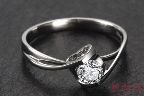 一克拉钻戒回收能卖多少钱啊一克拉钻戒回收能卖多少钱-第1张图片-翡翠网 一克拉钻戒回收能卖多少钱啊一克拉钻戒回收能卖多少钱-第1张图片-翡翠网