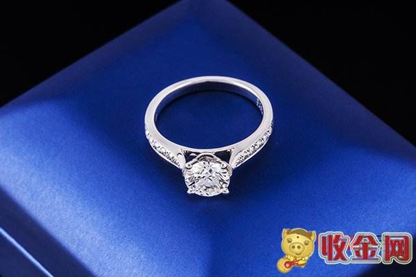 一克拉钻戒回收能卖多少钱啊一克拉钻戒回收能卖多少钱-第2张图片-翡翠网 一克拉钻戒回收能卖多少钱啊一克拉钻戒回收能卖多少钱-第2张图片-翡翠网