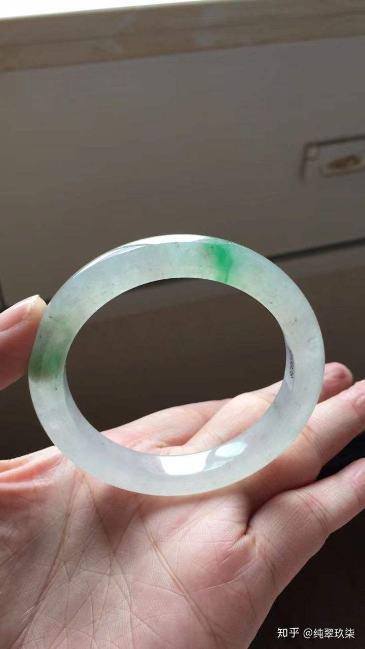 7k翡翠手镯图片翡翠18k金手镯图片-第2张图片-翡翠网 7k翡翠手镯图片翡翠18k金手镯图片-第2张图片-翡翠网