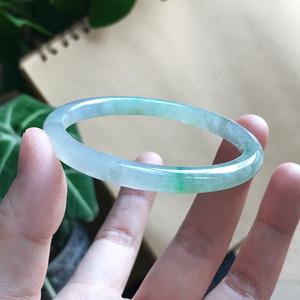 翡翠手镯心玉雕题材,翡翠手镯带心-第2张图片-翡翠网 翡翠手镯心玉雕题材,翡翠手镯带心-第2张图片-翡翠网