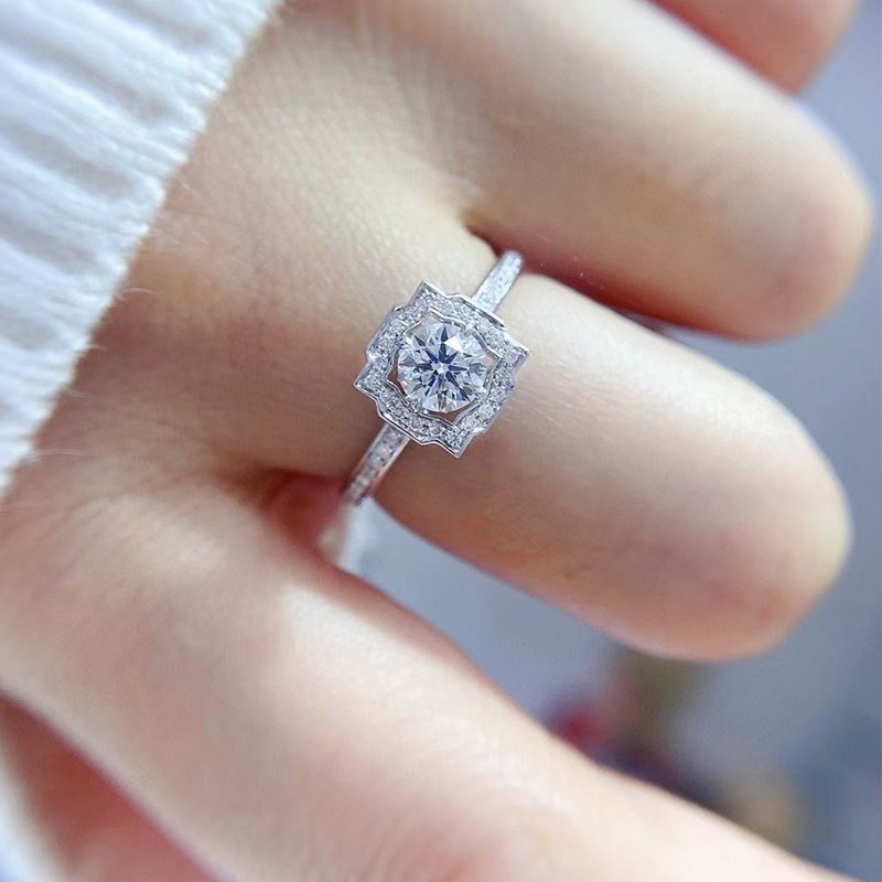 30分钻石价格,30分钻石价格怎么算-第1张图片-翡翠网 30分钻石价格,30分钻石价格怎么算-第1张图片-翡翠网