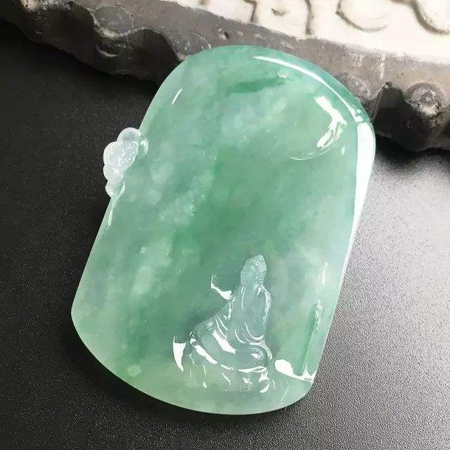 翡翠的专业知识和语术留白的简单介绍-第2张图片-翡翠网 翡翠的专业知识和语术留白的简单介绍-第2张图片-翡翠网