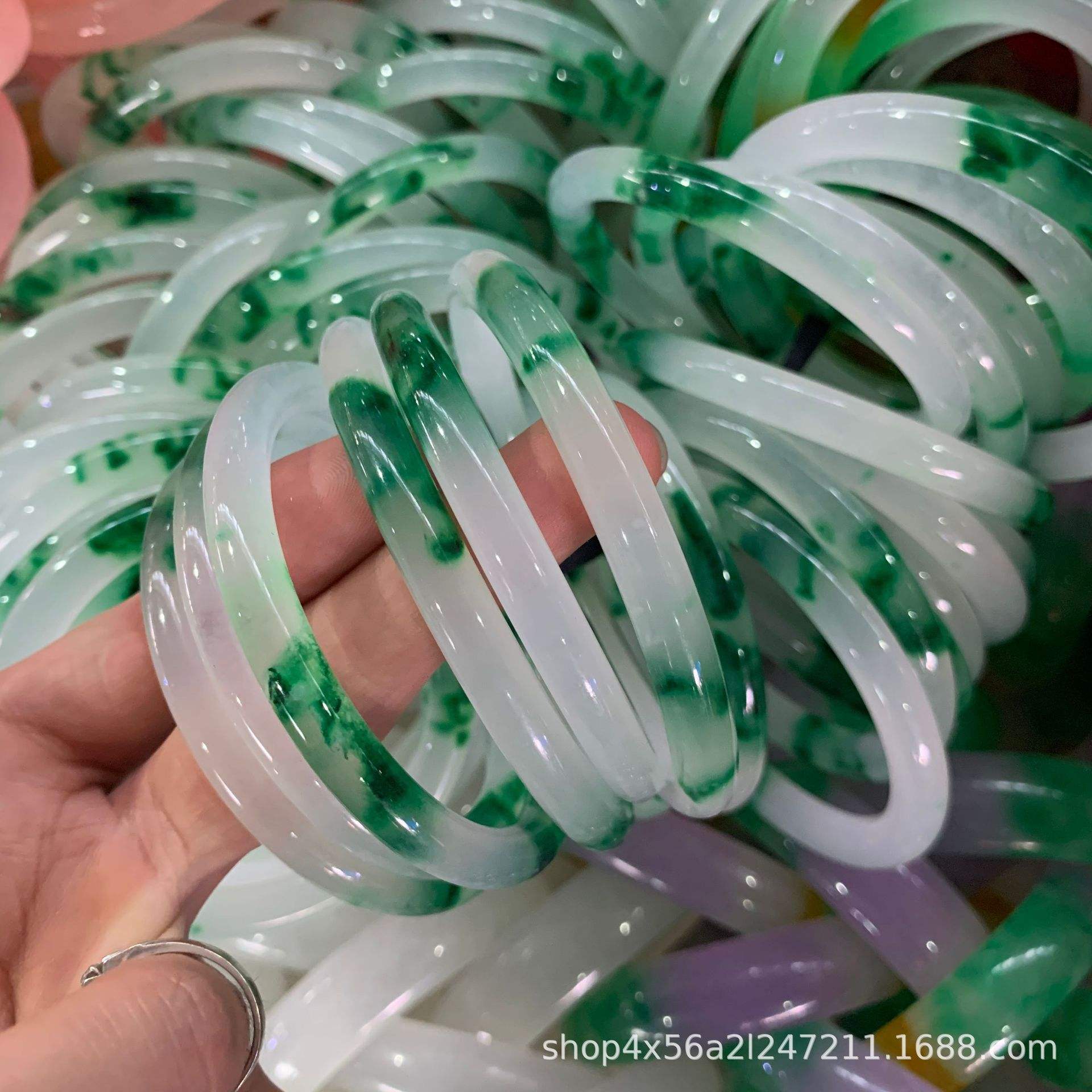 翡翠手镯公司翡翠手镯公司简介-第1张图片-翡翠网 翡翠手镯公司翡翠手镯公司简介-第1张图片-翡翠网