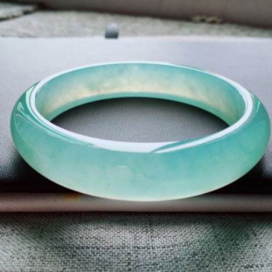 翡翠手镯公司翡翠手镯公司简介-第2张图片-翡翠网 翡翠手镯公司翡翠手镯公司简介-第2张图片-翡翠网