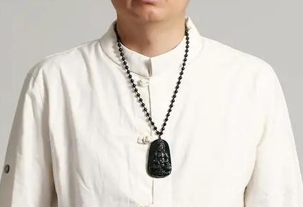 关于男人千万不要戴项链的信息-第1张图片-翡翠网 关于男人千万不要戴项链的信息-第1张图片-翡翠网