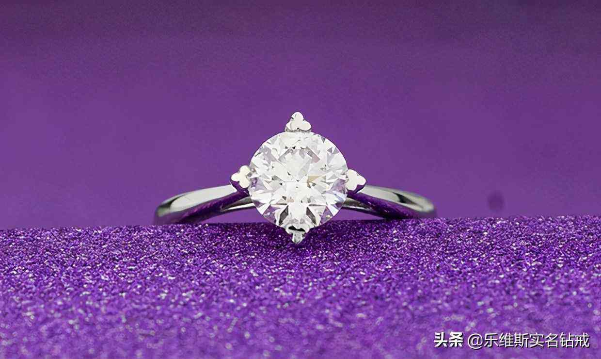 小钻石一般可以卖多少钱啊,小钻石一般可以卖多少钱-第1张图片-翡翠网 小钻石一般可以卖多少钱啊,小钻石一般可以卖多少钱-第1张图片-翡翠网