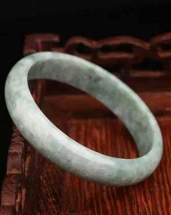 周公解梦翡翠手镯烂了个豁口的简单介绍-第2张图片-翡翠网 周公解梦翡翠手镯烂了个豁口的简单介绍-第2张图片-翡翠网