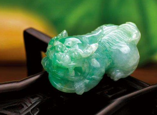 萃石尚翡翠知识讲解萃石尚翡翠知识讲解大全-第1张图片-翡翠网 萃石尚翡翠知识讲解萃石尚翡翠知识讲解大全-第1张图片-翡翠网