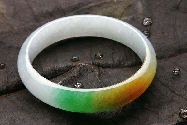 红绿翡翠手镯鉴定视频红绿翡翠手镯鉴定视频教程-第2张图片-翡翠网 红绿翡翠手镯鉴定视频红绿翡翠手镯鉴定视频教程-第2张图片-翡翠网