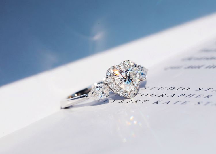 钻石寓意唯美的句子钻石寓意唯美的句子四字-第1张图片-翡翠网 钻石寓意唯美的句子钻石寓意唯美的句子四字-第1张图片-翡翠网