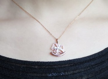 项链现在多少钱一根,项链现在多少钱?-第2张图片-翡翠网 项链现在多少钱一根,项链现在多少钱?-第2张图片-翡翠网