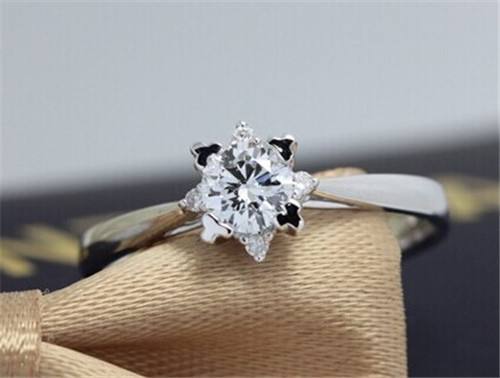 三克拉钻石大概要多少钱33克拉的钻石多少钱啊-第2张图片-翡翠网 三克拉钻石大概要多少钱33克拉的钻石多少钱啊-第2张图片-翡翠网