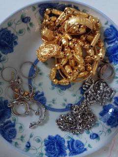 关于附近黄金回收上门的信息-第1张图片-翡翠网 关于附近黄金回收上门的信息-第1张图片-翡翠网