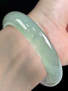 周大福 翡翠手镯 北京实体店周大福网店翡翠手镯靠谱吗-第2张图片-翡翠网