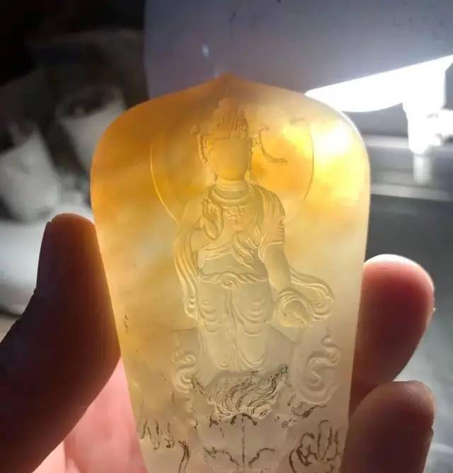 翡翠常识问答大全之一,翡翠知识**讲解二-第2张图片-翡翠网 翡翠常识问答大全之一,翡翠知识**讲解二-第2张图片-翡翠网