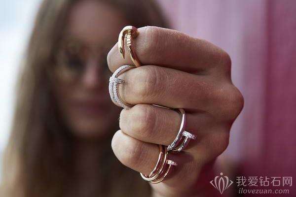 戒指的寓意,5个手指戴戒指的寓意-第1张图片-翡翠网 戒指的寓意,5个手指戴戒指的寓意-第1张图片-翡翠网