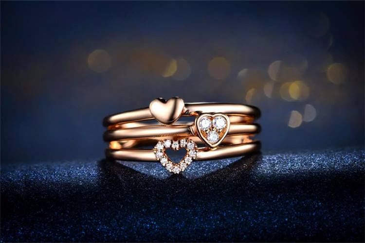 求婚戒指戴哪个手指求婚戒指-第2张图片-翡翠网 求婚戒指戴哪个手指求婚戒指-第2张图片-翡翠网