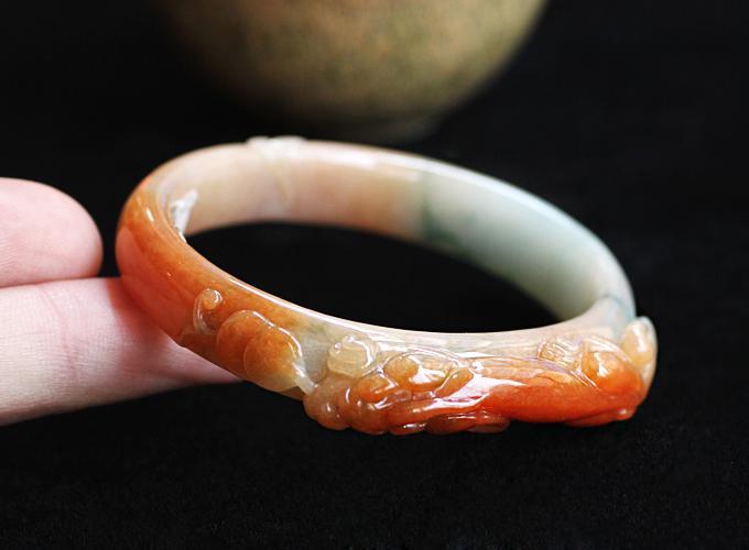 昆山哪里买翡翠手镯好,苏州昆山有加工翡翠的吗-第1张图片-翡翠网