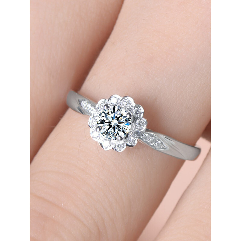 最新款钻戒,钻石戒指最新款-第1张图片-翡翠网 最新款钻戒,钻石戒指最新款-第1张图片-翡翠网