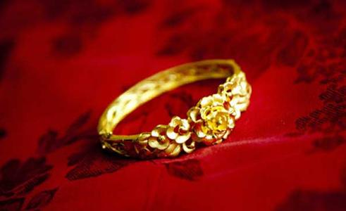 黄金回收价格查询今日黄金多少钱一克,昨天黄金回收价格多少一克查询-第1张图片-翡翠网 黄金回收价格查询今日黄金多少钱一克,昨天黄金回收价格多少一克查询-第1张图片-翡翠网