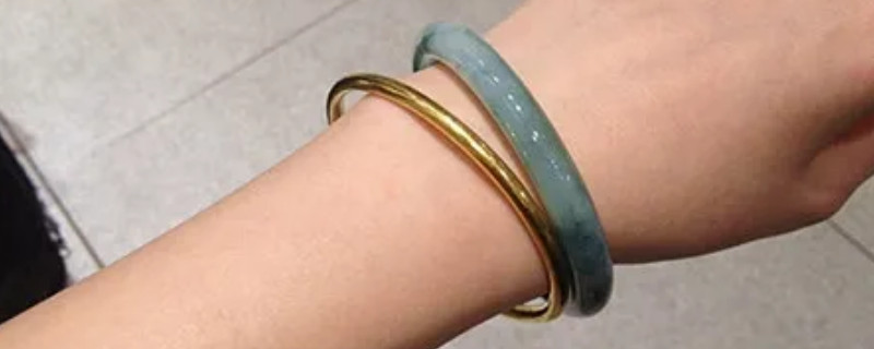 戴翡翠手镯还能戴银吗,戴了玉手镯还能戴银手镯吗-第1张图片-翡翠网
