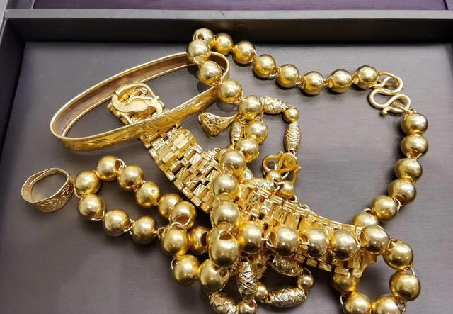 哪里可以回收二手黄金首饰哪里可以回收二手黄金-第1张图片-翡翠网 哪里可以回收二手黄金首饰哪里可以回收二手黄金-第1张图片-翡翠网