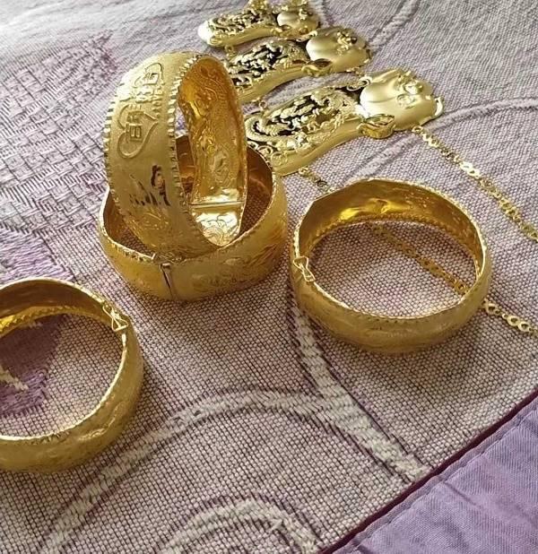 正规金店回收黄金吗,黄金回收现在多少钱一克-第1张图片-翡翠网 正规金店回收黄金吗,黄金回收现在多少钱一克-第1张图片-翡翠网