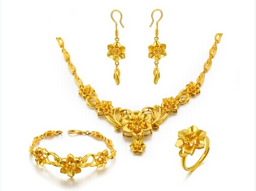 买黄金项链哪个品牌好,买黄金项链哪个品牌好一点-第1张图片-翡翠网 买黄金项链哪个品牌好,买黄金项链哪个品牌好一点-第1张图片-翡翠网