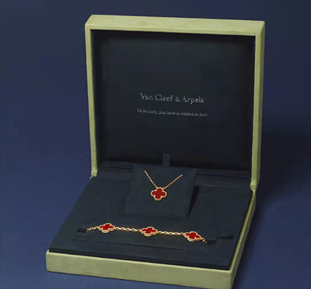 奢侈品首饰奢侈品首饰品牌前十名-第1张图片-翡翠网