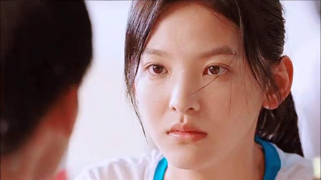 一个人在线观看视频的免费的简单介绍-第2张图片-翡翠网