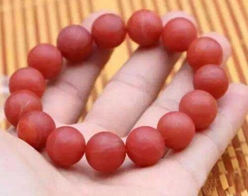 南红有几种颜色及图片,南红有几种颜色及图片介绍-第2张图片-翡翠网 南红有几种颜色及图片,南红有几种颜色及图片介绍-第2张图片-翡翠网