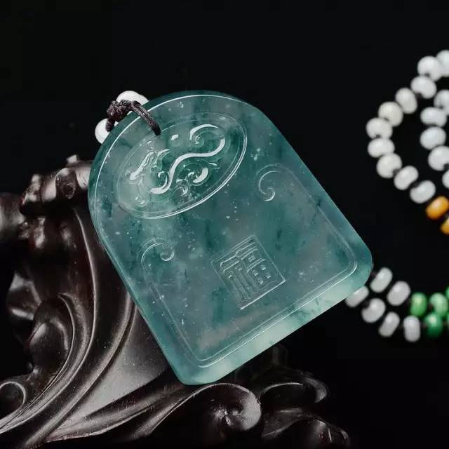 老王翡翠专业知识讲解销售翡翠的基础专业知识-第2张图片-翡翠网 老王翡翠专业知识讲解销售翡翠的基础专业知识-第2张图片-翡翠网