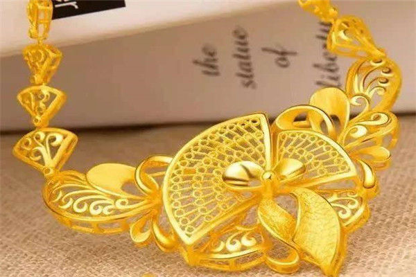 黄金价格今天多少一克老凤祥,最新黄金价格今天多少一克老凤祥-第1张图片-翡翠网 黄金价格今天多少一克老凤祥,最新黄金价格今天多少一克老凤祥-第1张图片-翡翠网